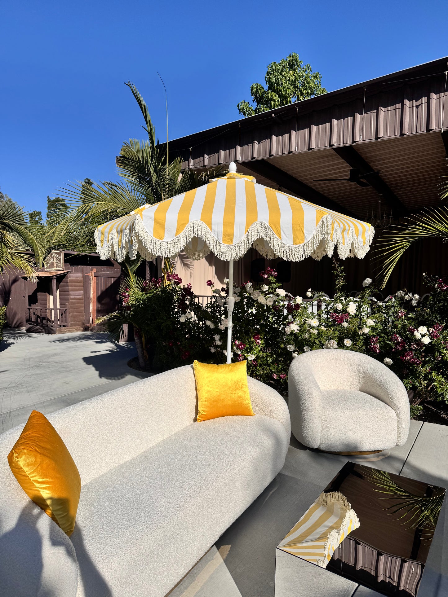 Outdoor Umbrella Yellow & White