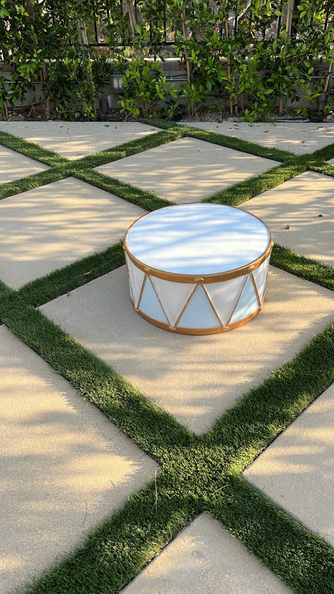 Drums Blue and White - Custom Prop Rentals