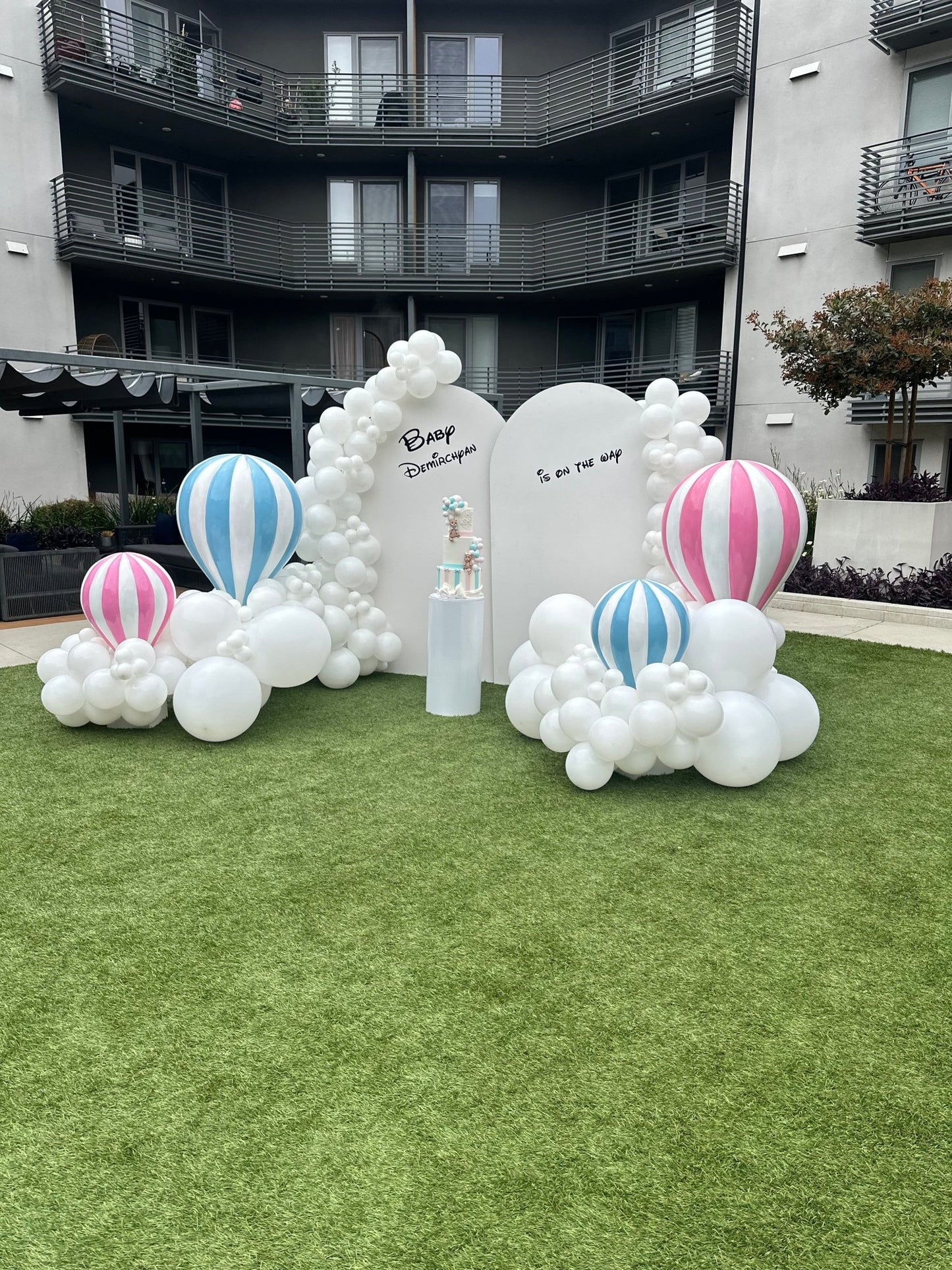 Hot Air Balloon Large Blue - Custom Prop Rentals