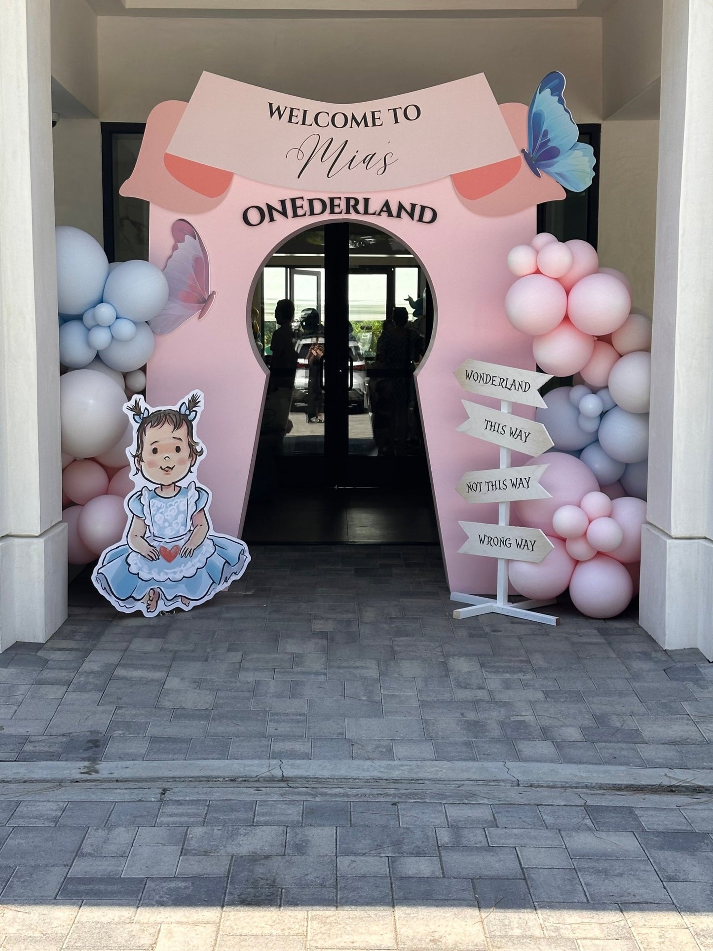 Keyhole Backdrop - Custom Prop Rentals