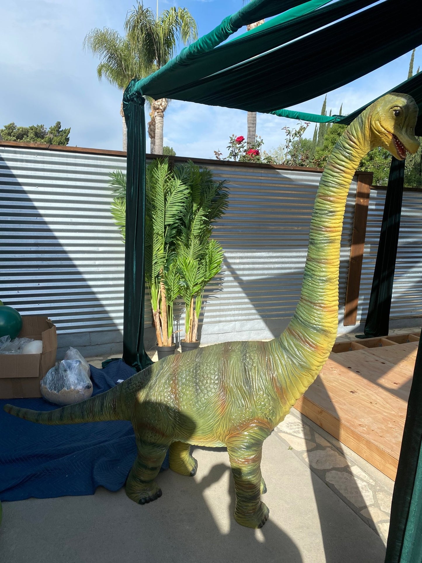 Brachiosaurus Dinosaur - Custom Prop Rentals