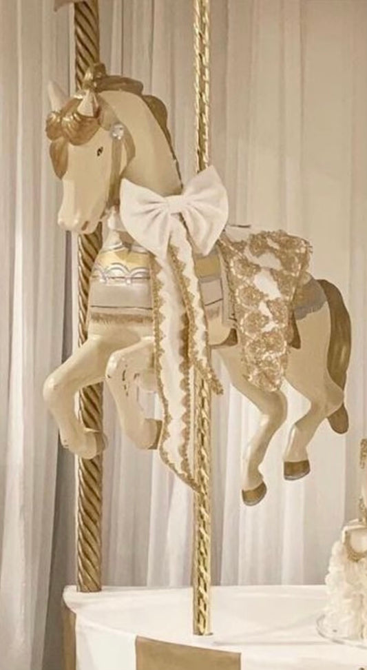 Carousel Horse White/Gold