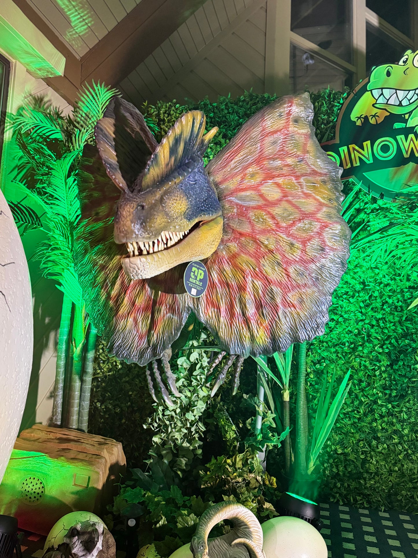 Animated Dilophosaurus Dino Head