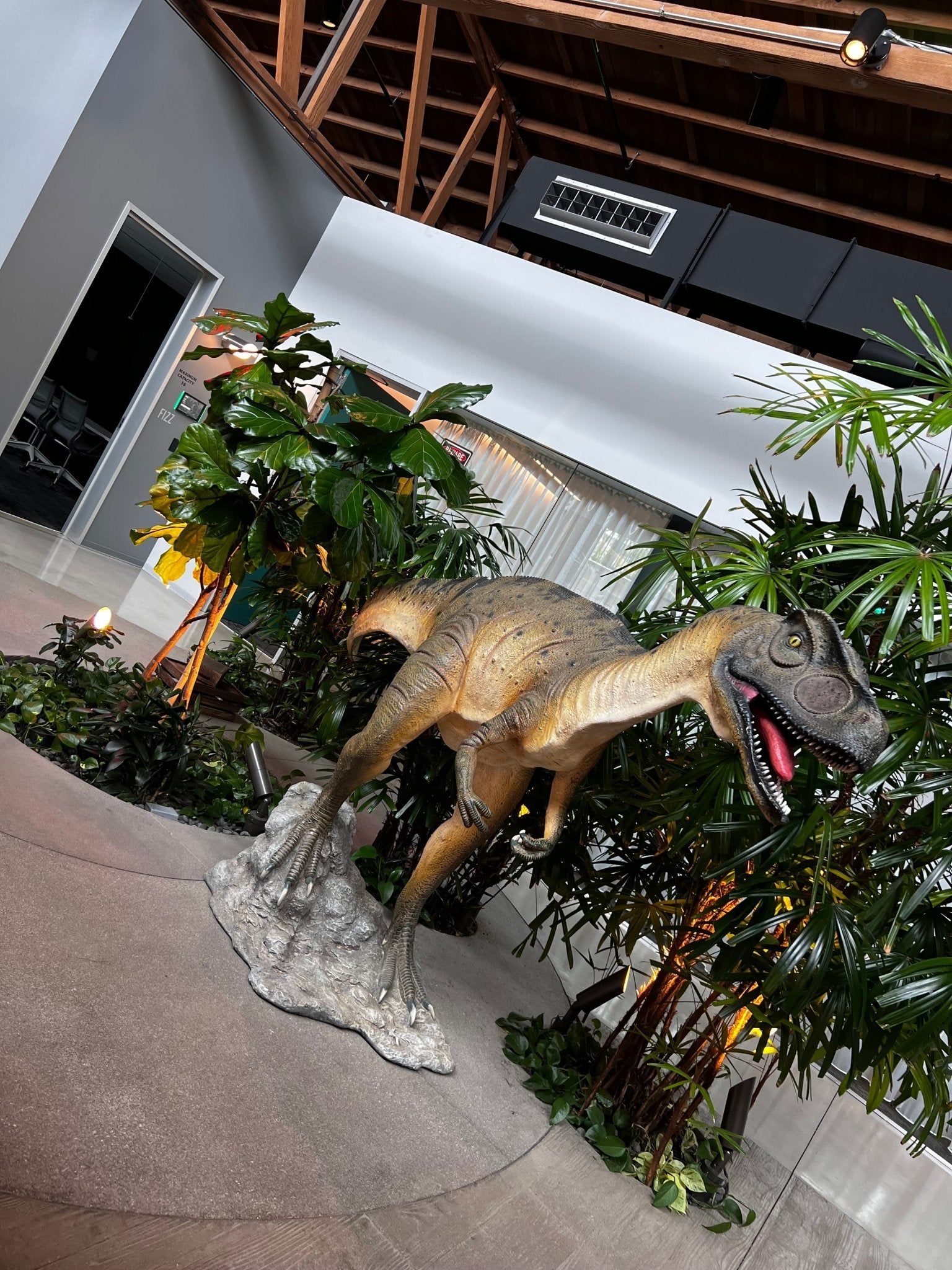 Allosaurus Dinosaur - Custom Prop Rentals