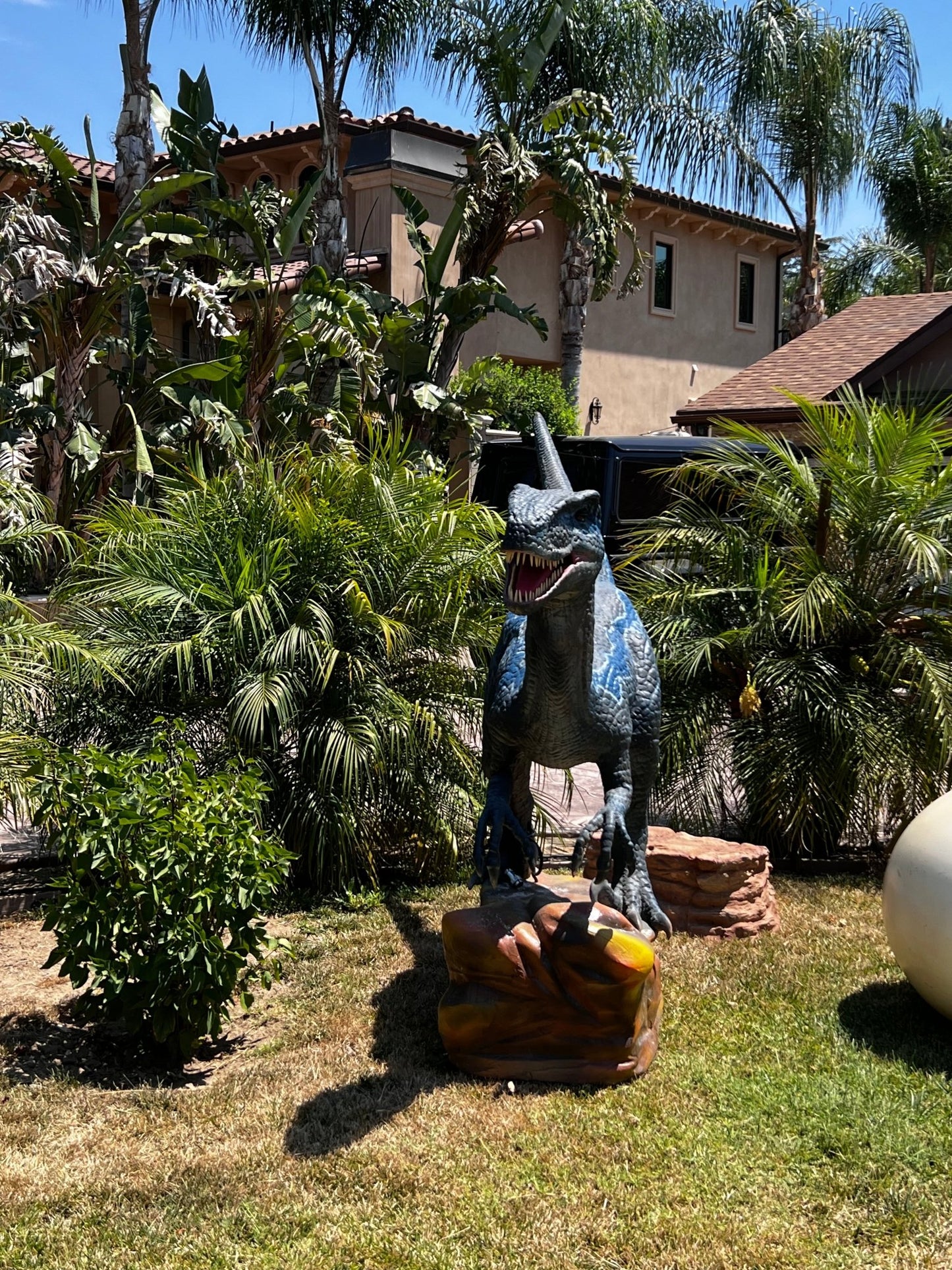 Animated Delta Velociraptor with Saddle - Custom Prop Rentals