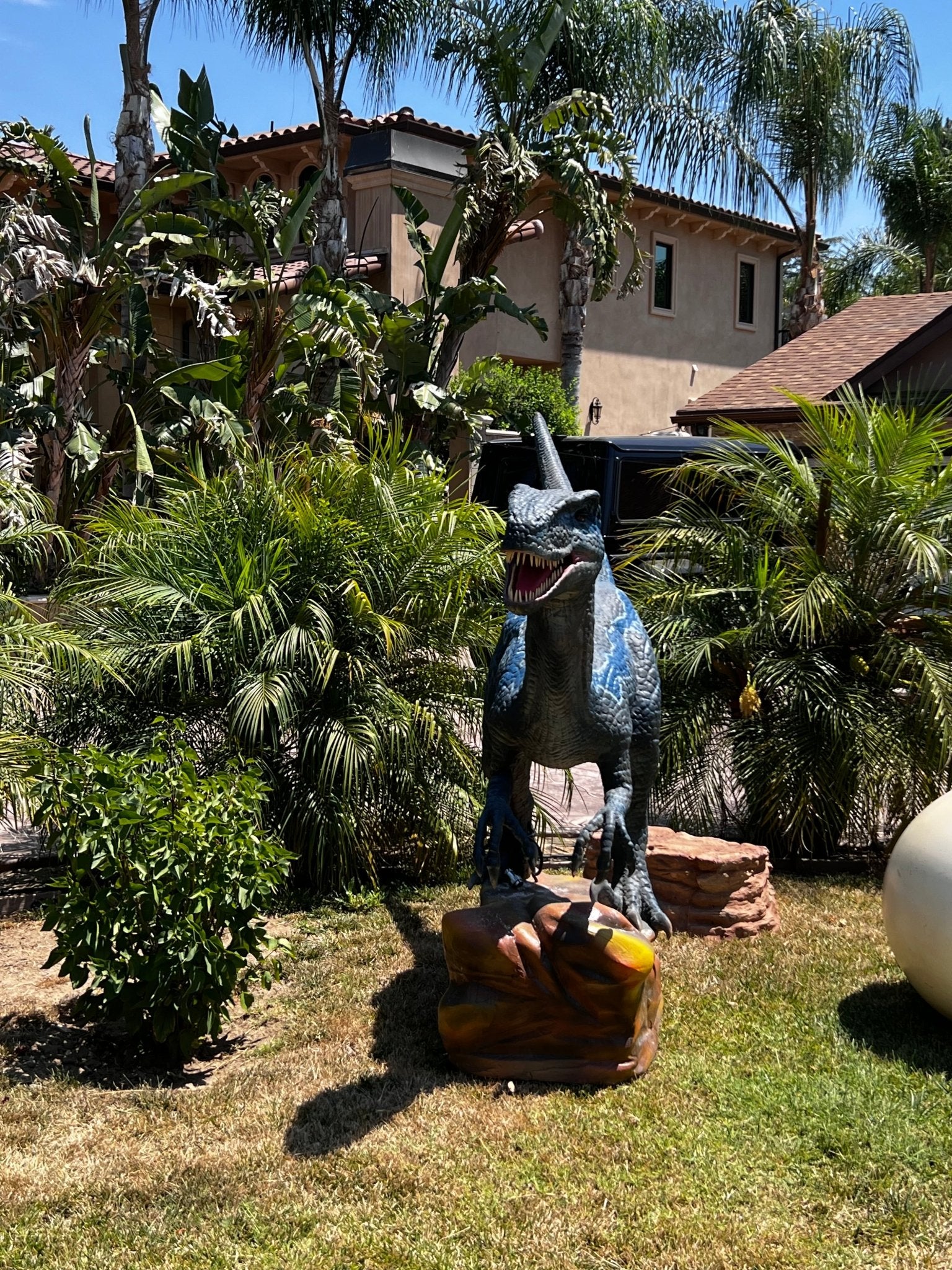 Animated Delta Velociraptor with Saddle - Custom Prop Rentals