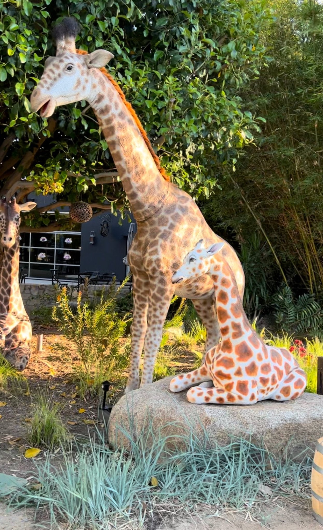 Animated Giraffe - Custom Prop Rentals