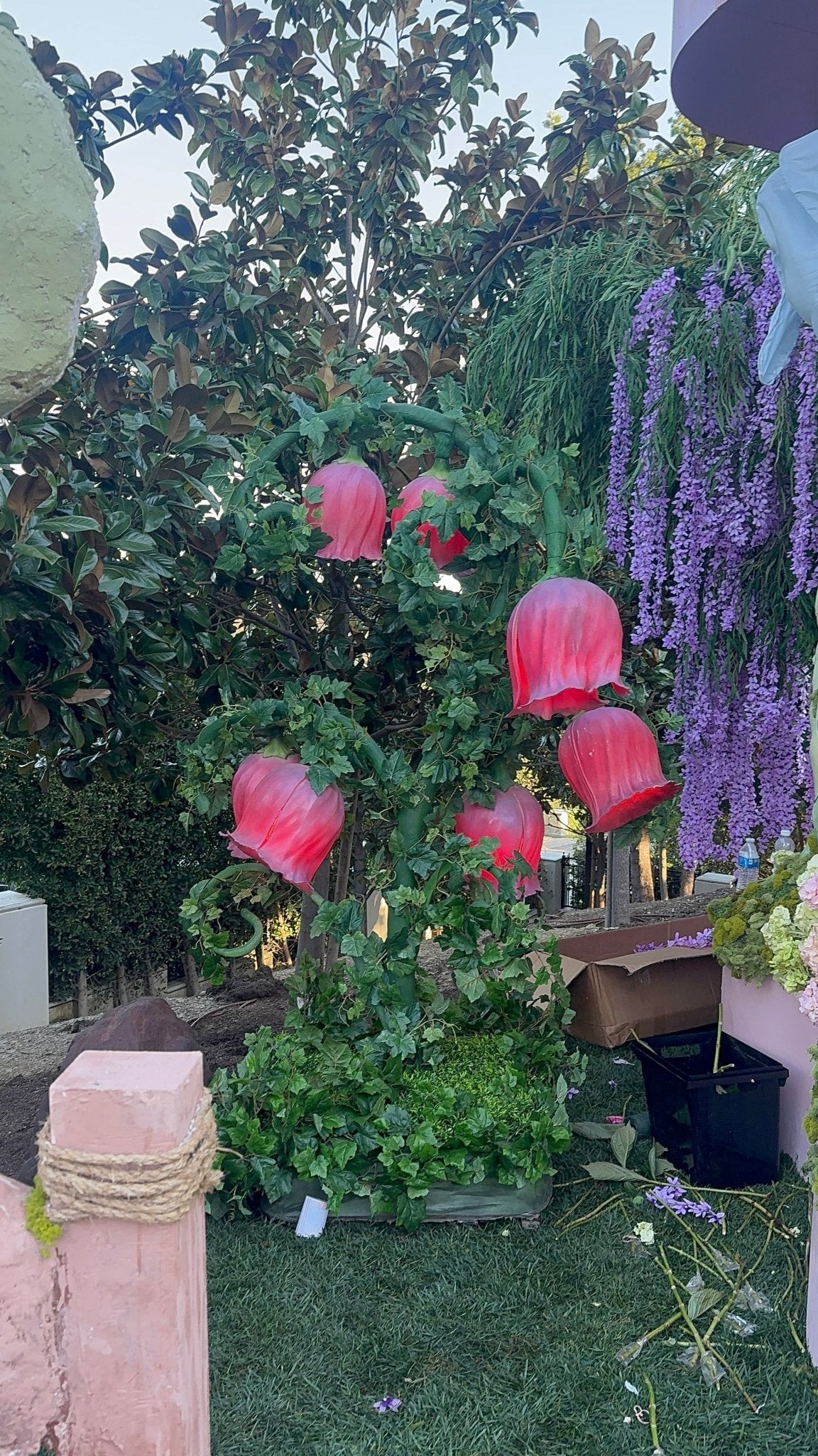 Animated Large Flower Pink - Custom Prop Rentals