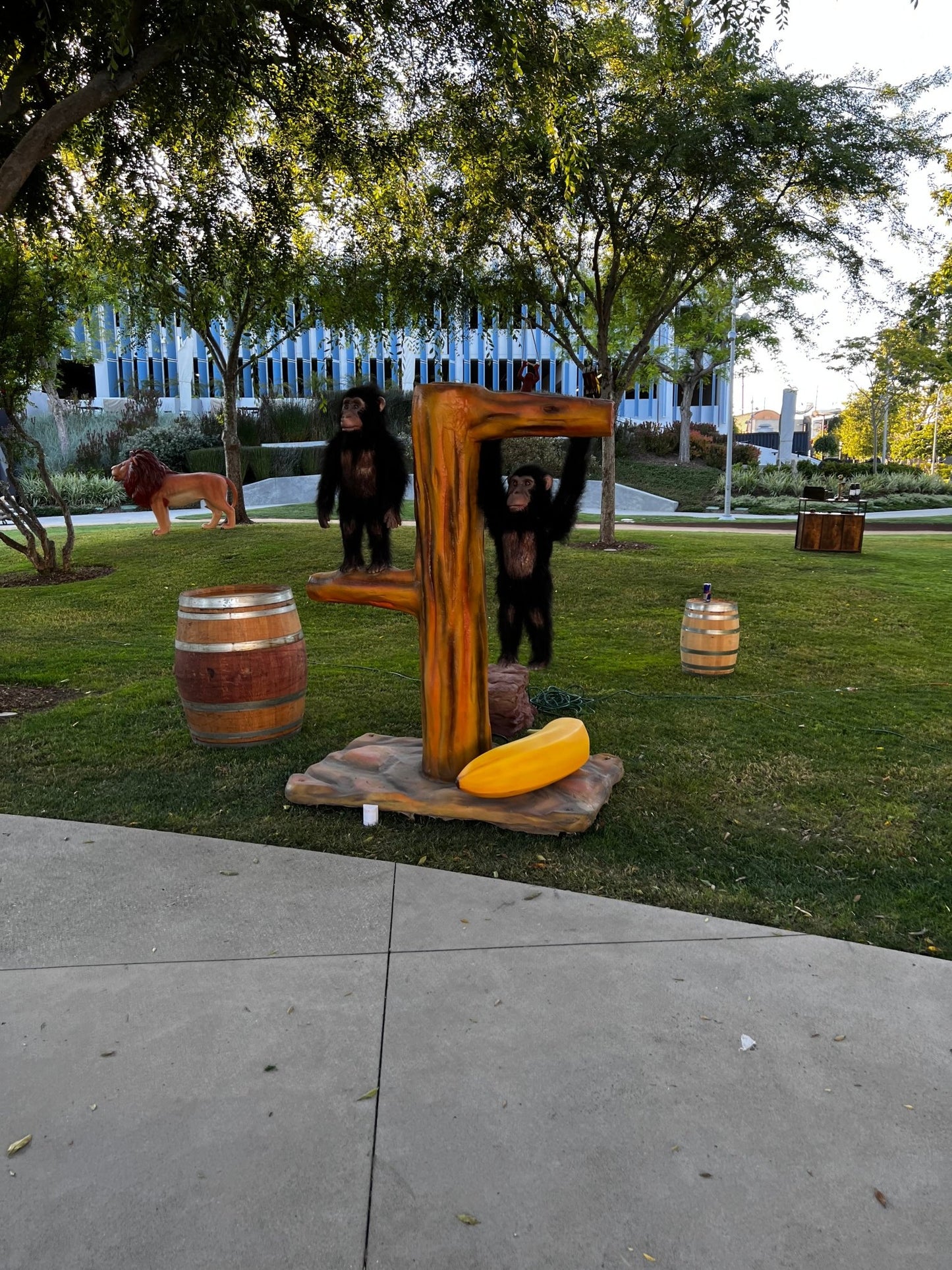 Animated Monkey Tree Stump - Custom Prop Rentals