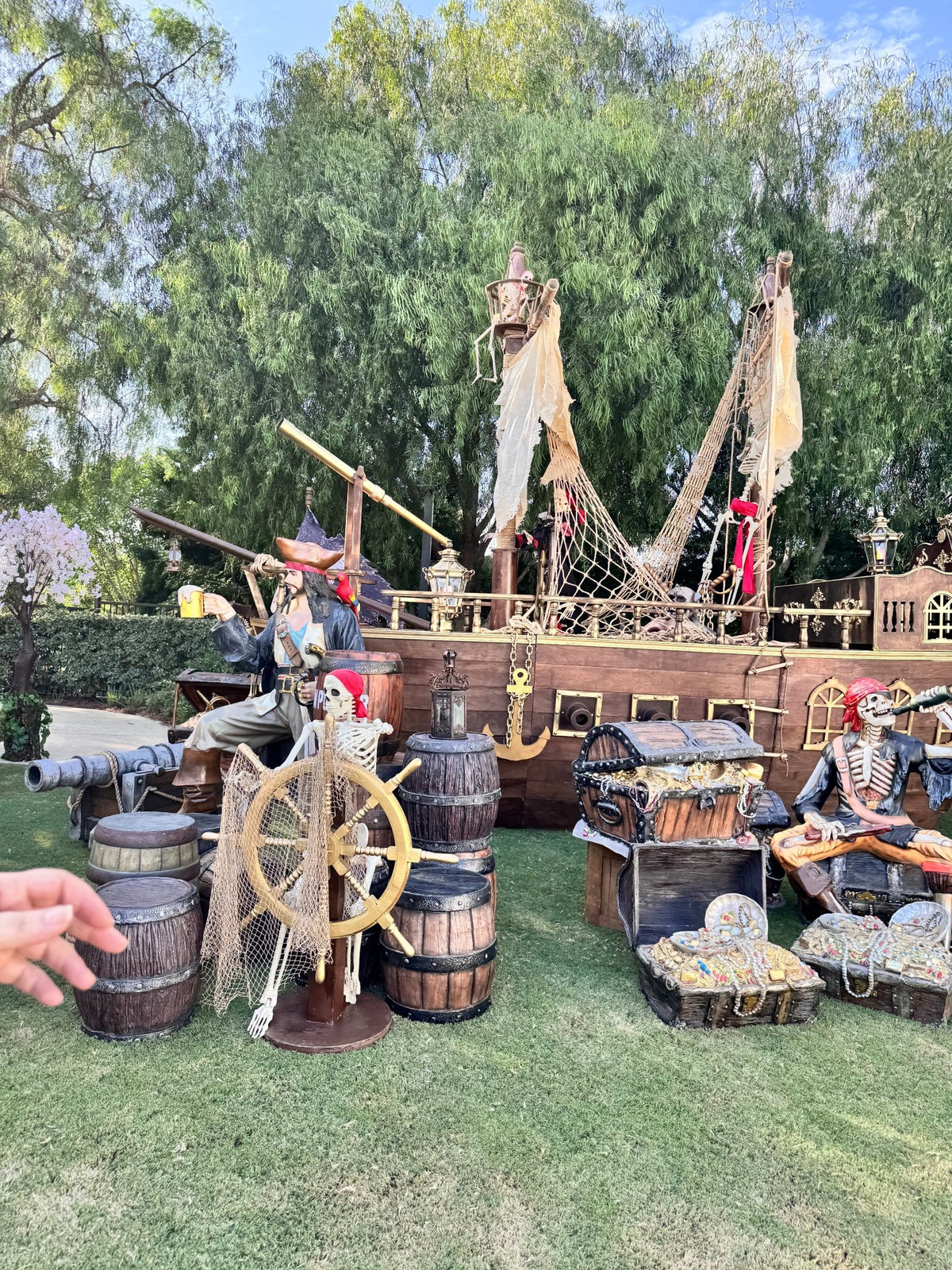 Grand Pirate Ship - Custom Prop Rentals