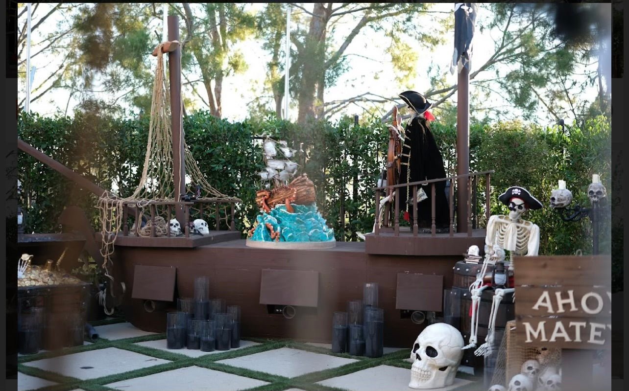 Grand Pirate Ship - Custom Prop Rentals