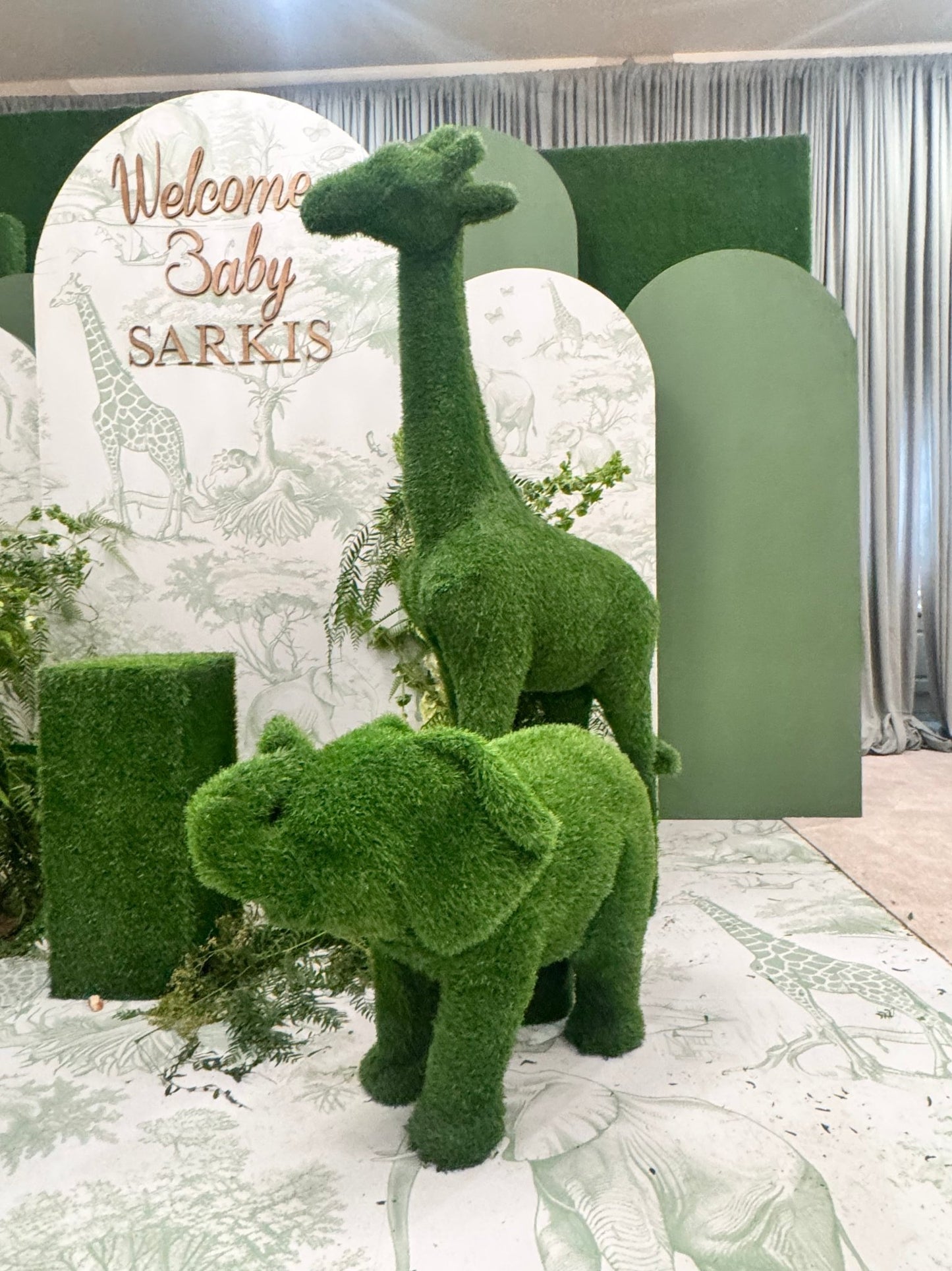 Grand Safari Moss Package - Custom Prop Rentals