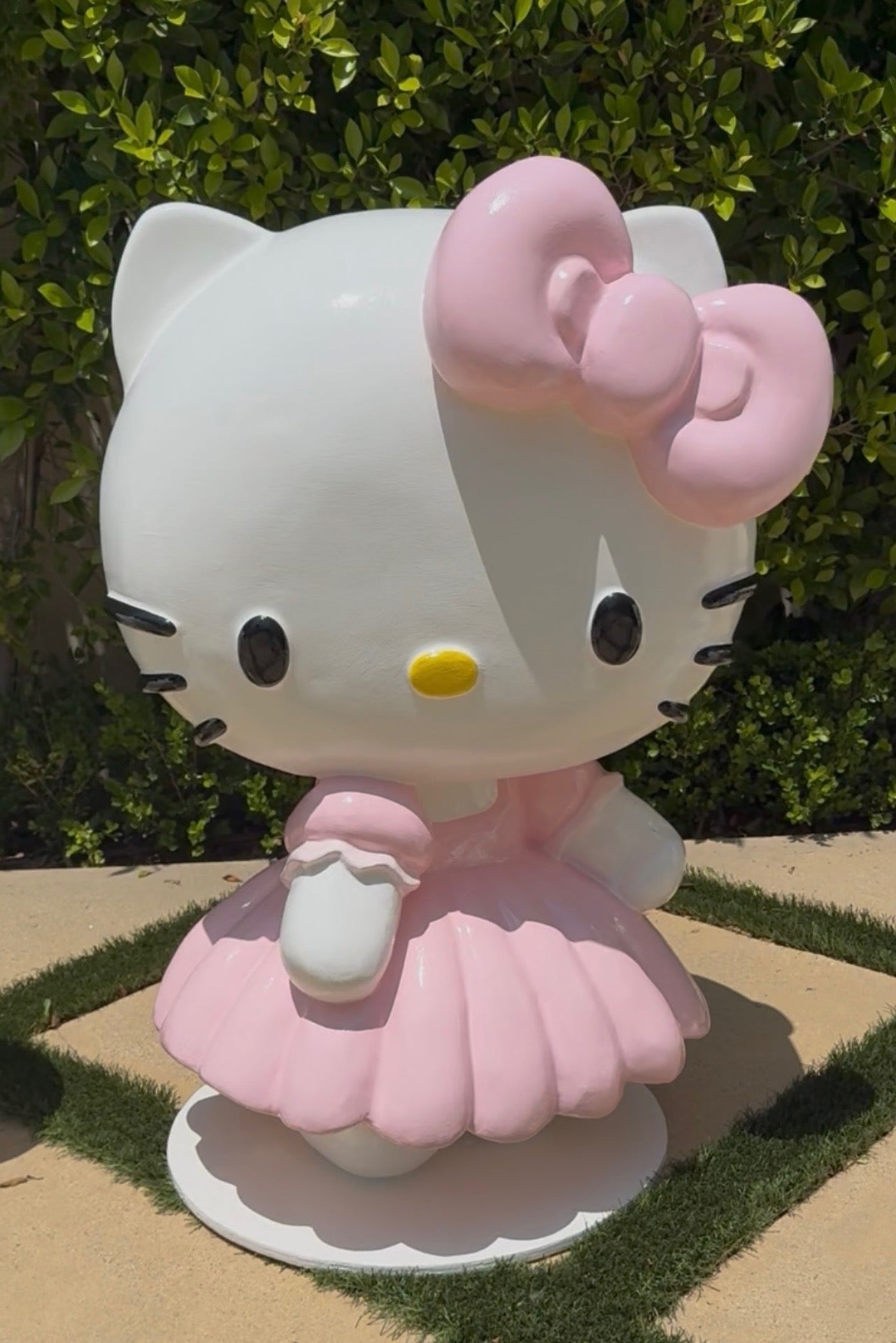 Hello Kitty - Custom Prop Rentals