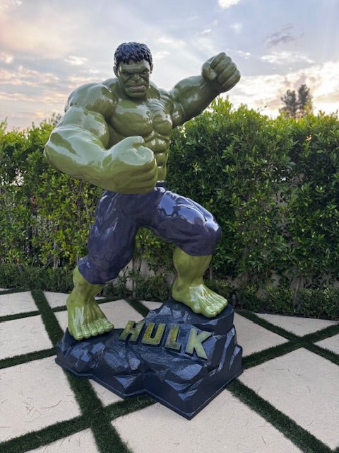 Hulk Life Size 9ft - Custom Prop Rentals