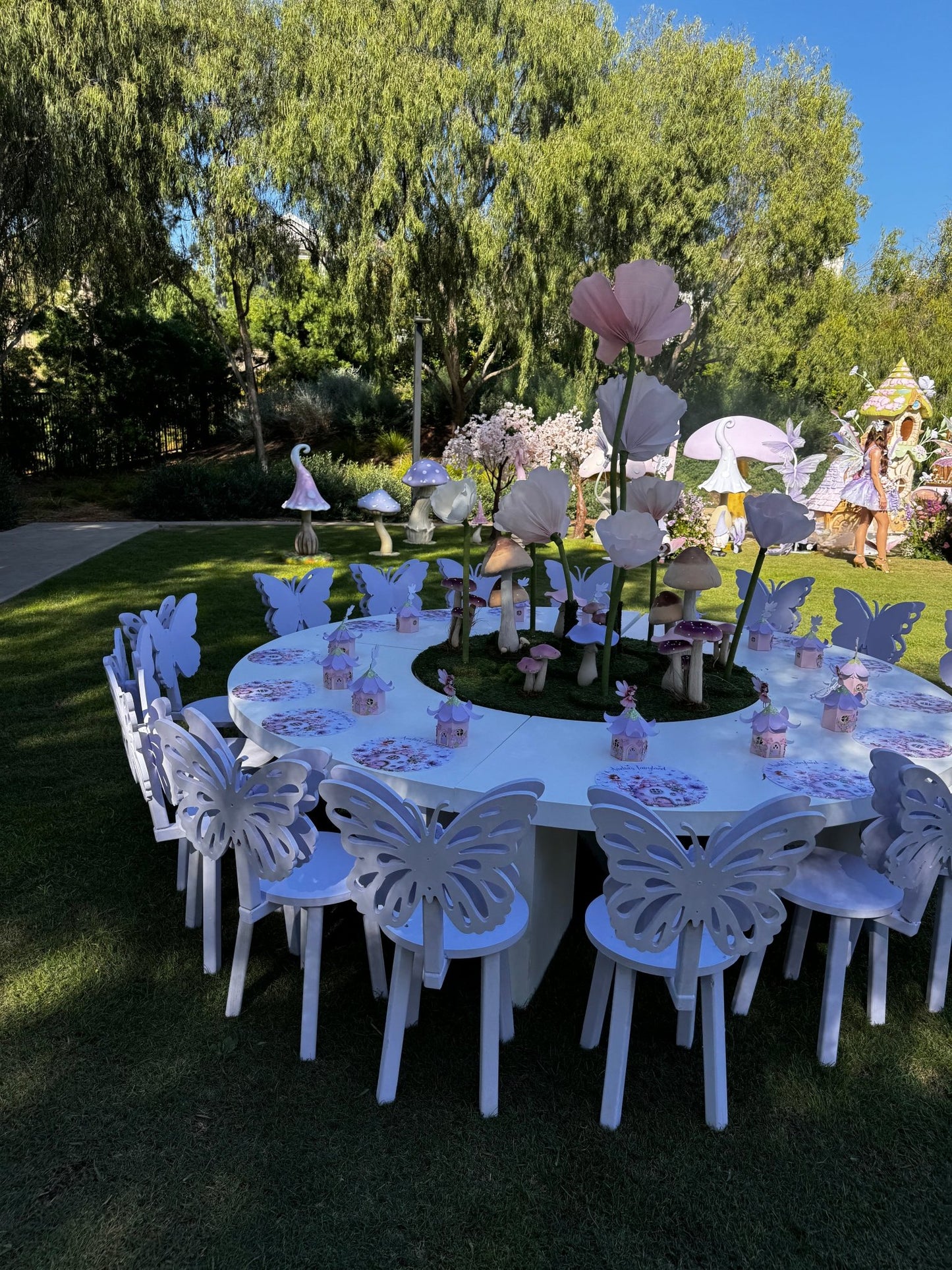 Kids Wave Table Round with Moss - Custom Prop Rentals