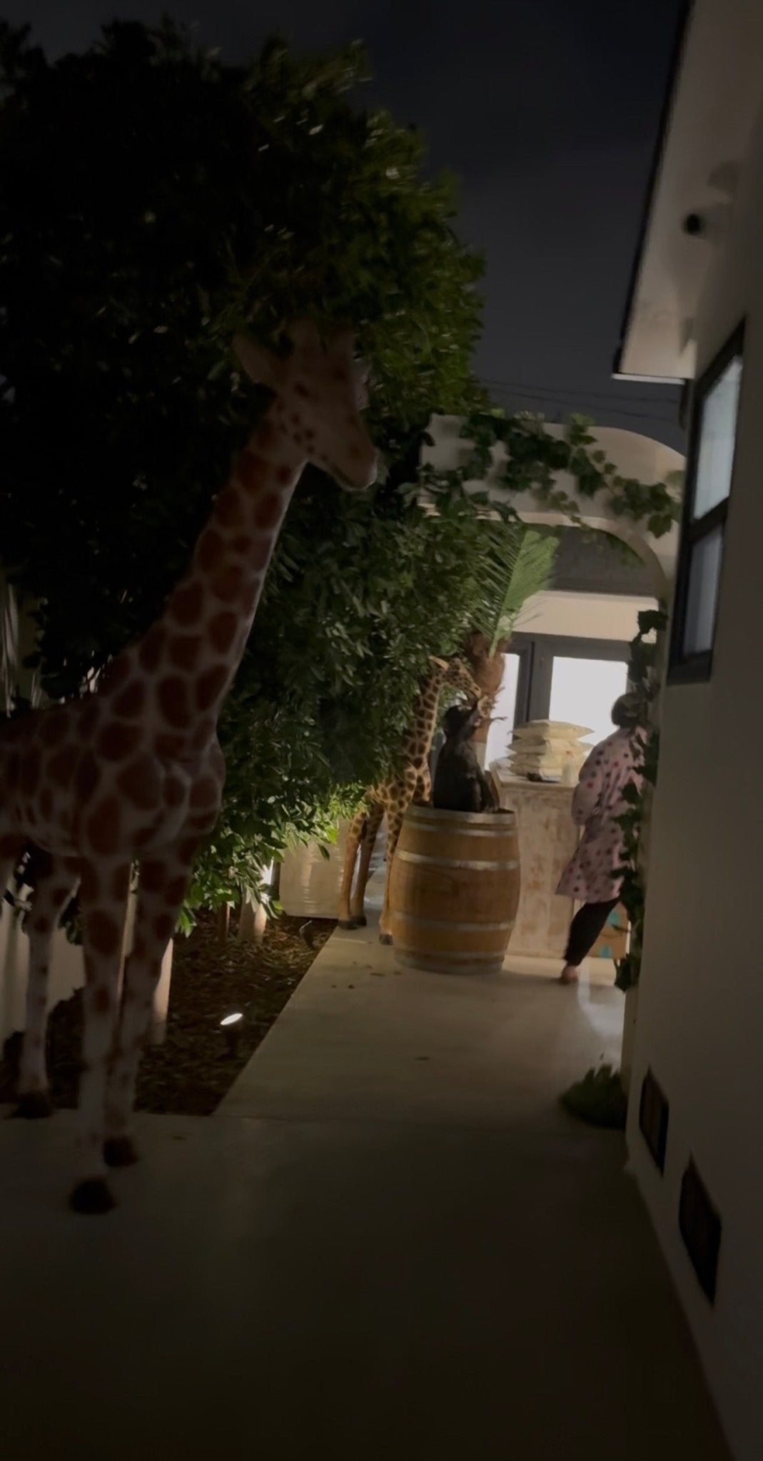 L Shaped Arch - Custom Prop Rentals