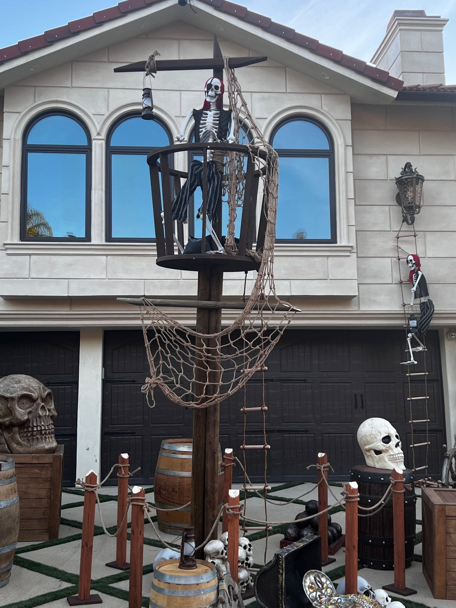 Large Lookout Post - Custom Prop Rentals