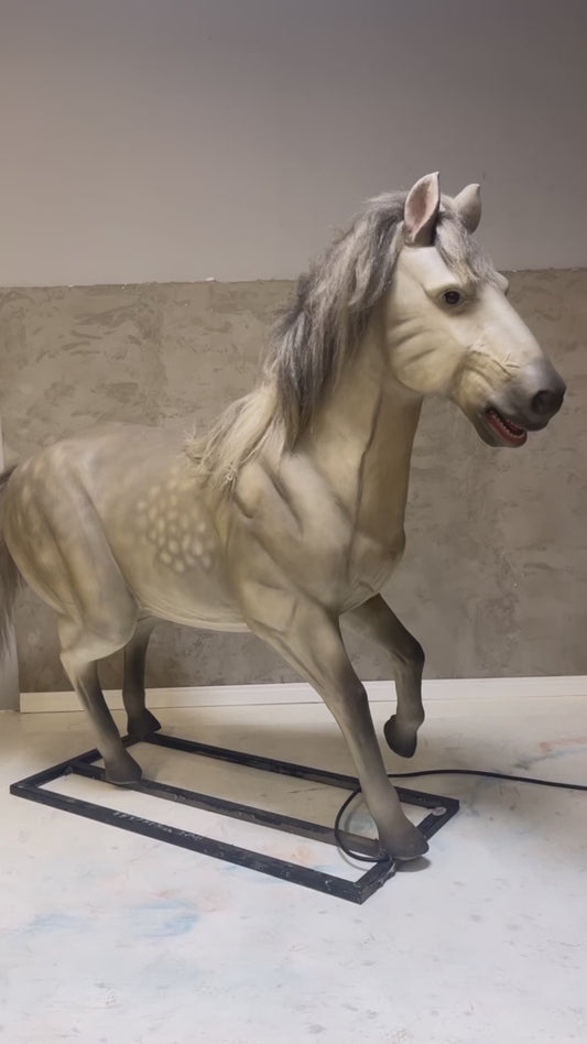 Life Size Animated Horse Maximus