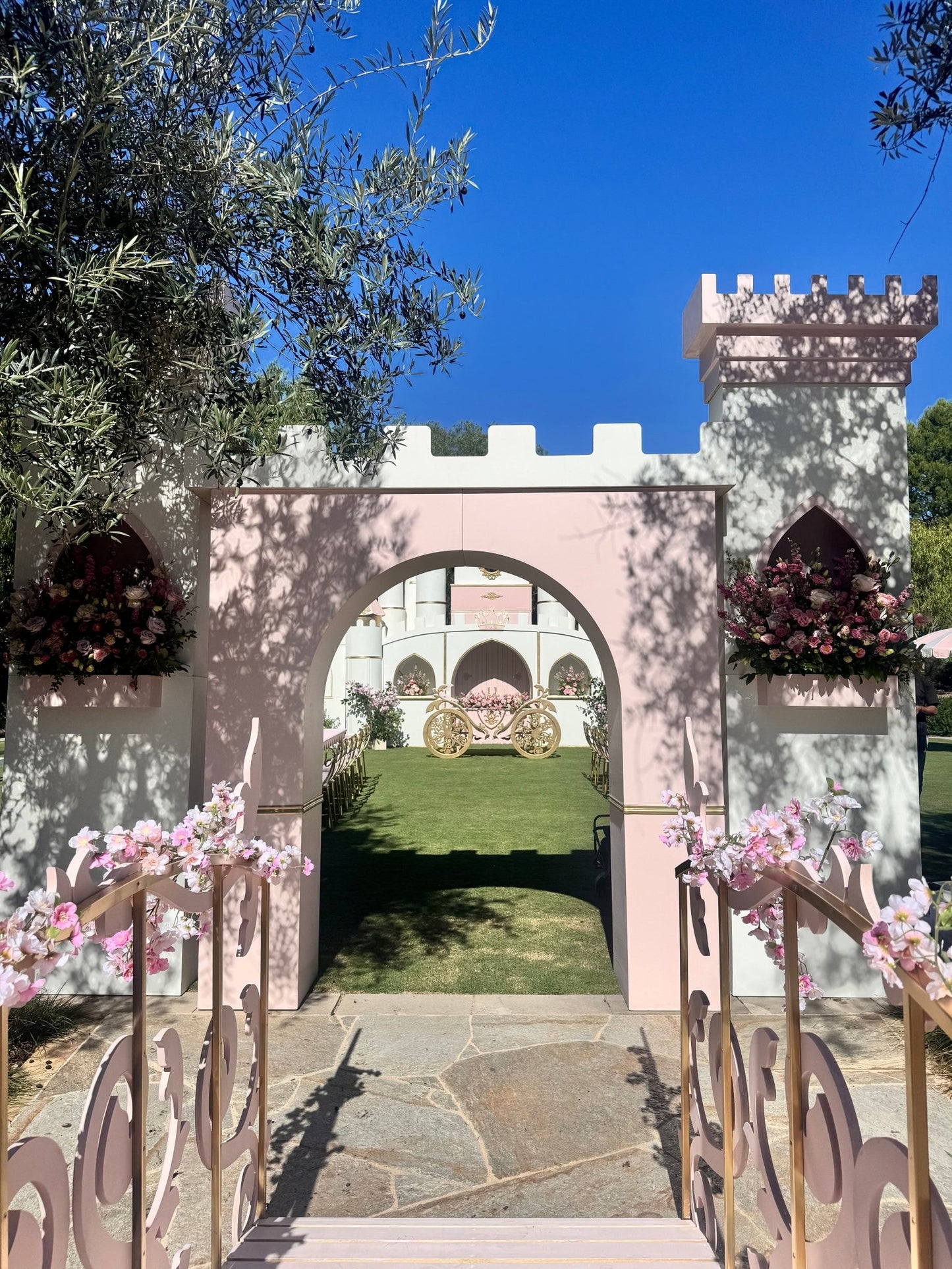 Royal Entrance - Custom Prop Rentals