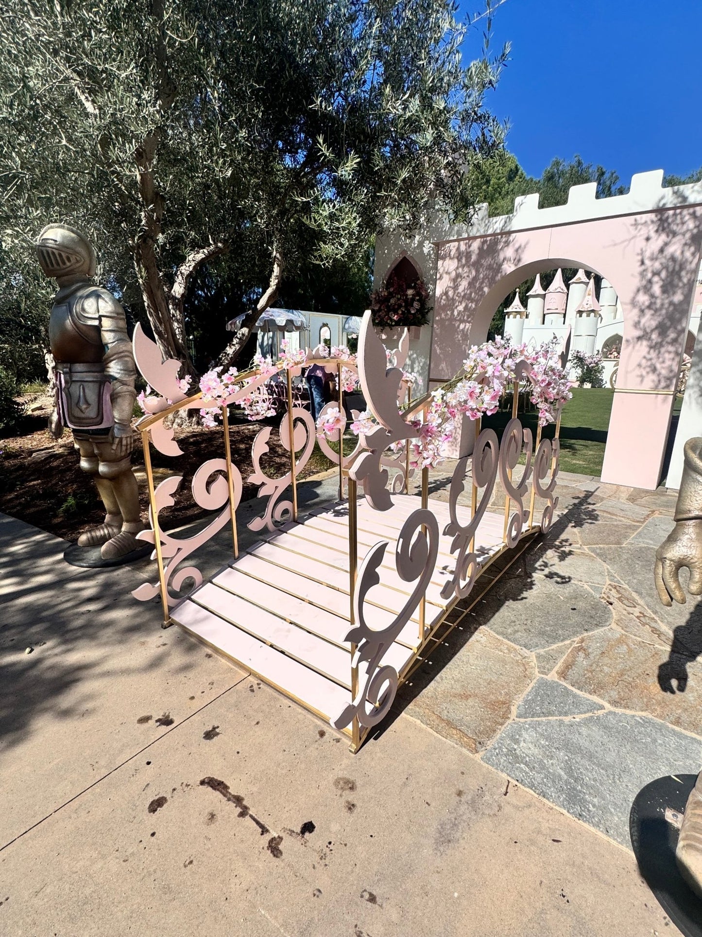 Royal Entrance - Custom Prop Rentals