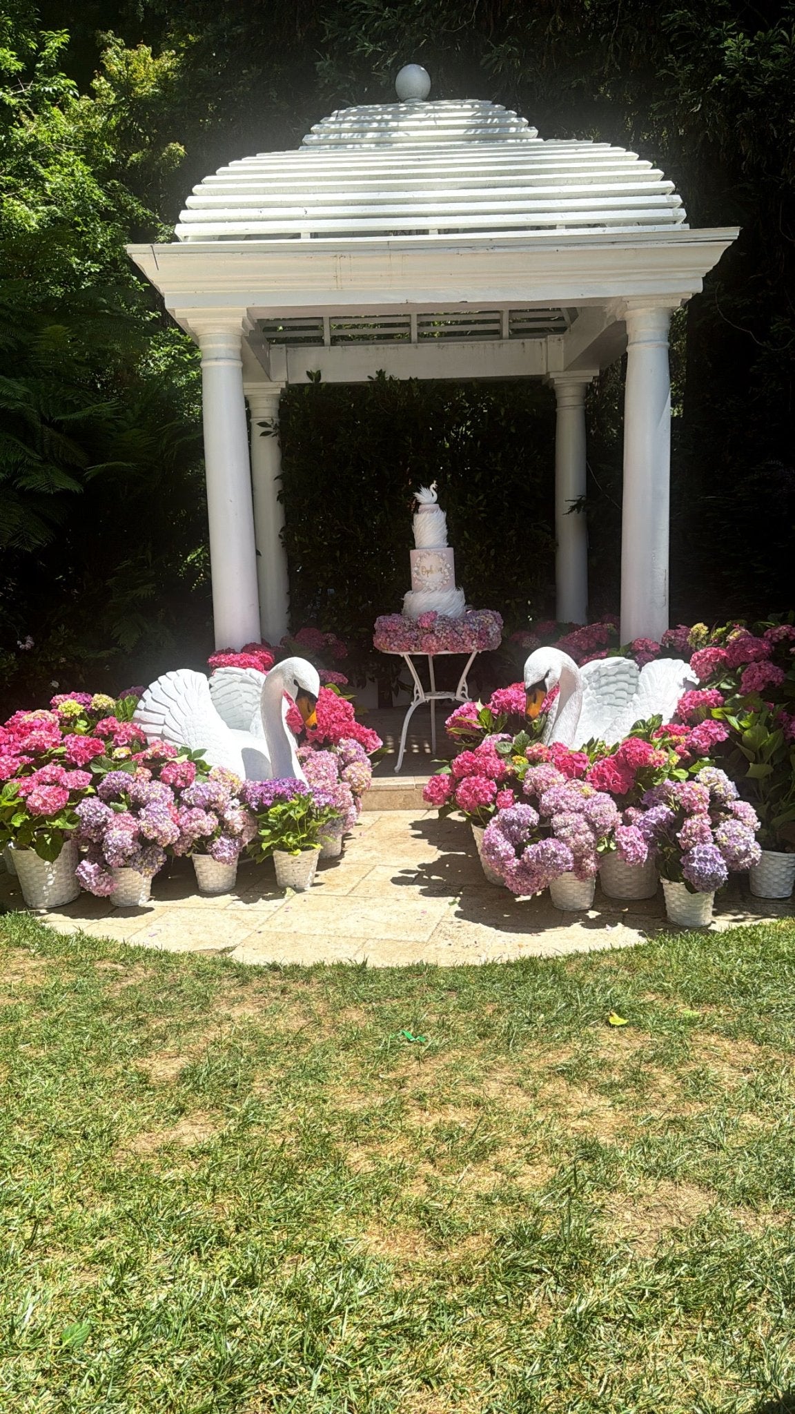 Swan Life Size White - Custom Prop Rentals
