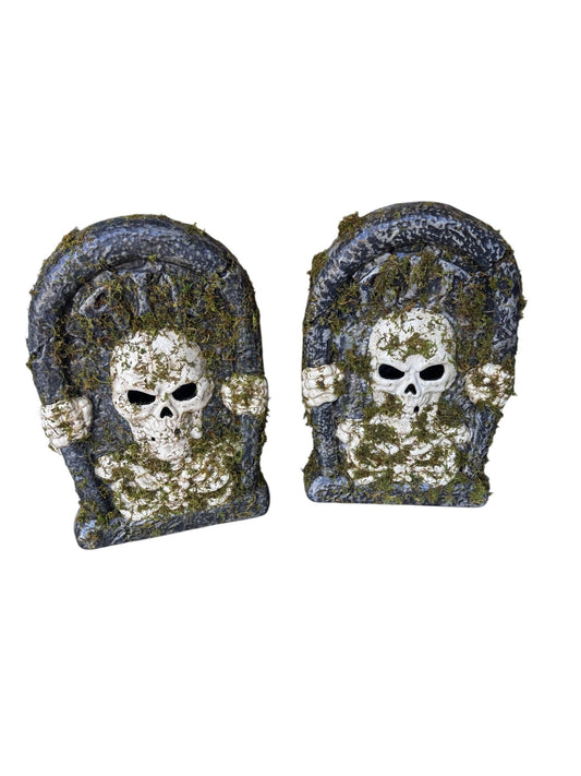 Tombstone RIP Skull - Custom Prop Rentals