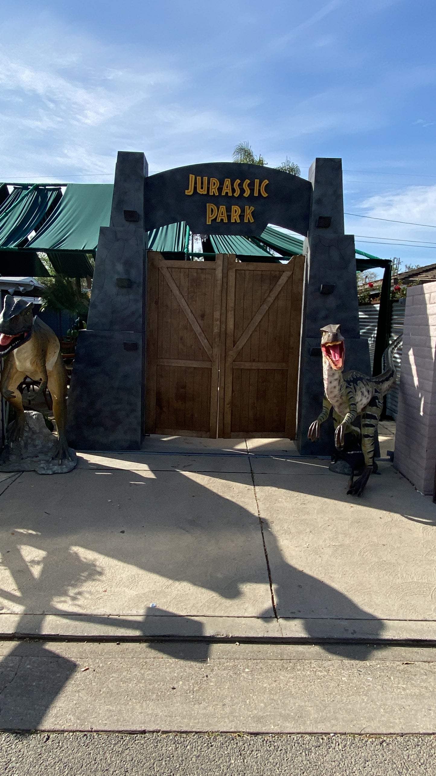 Jurassic Park Gate W/ Doors