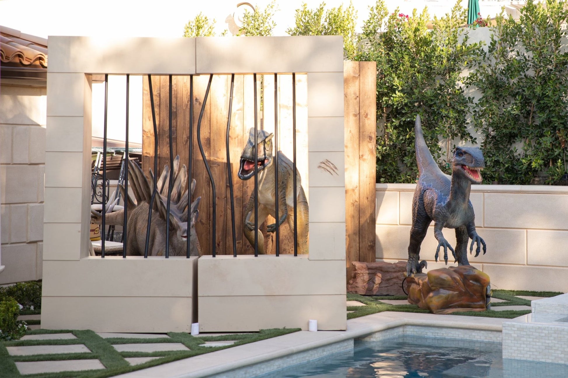 Animated Delta Velociraptor with Saddle - Custom Prop Rentals