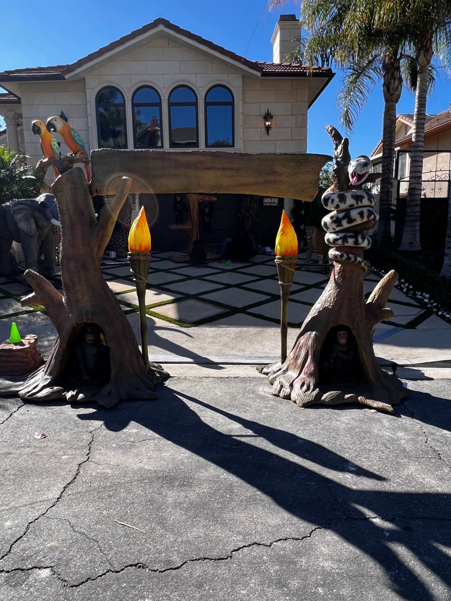 Animated Safari Gate - Custom Prop Rentals