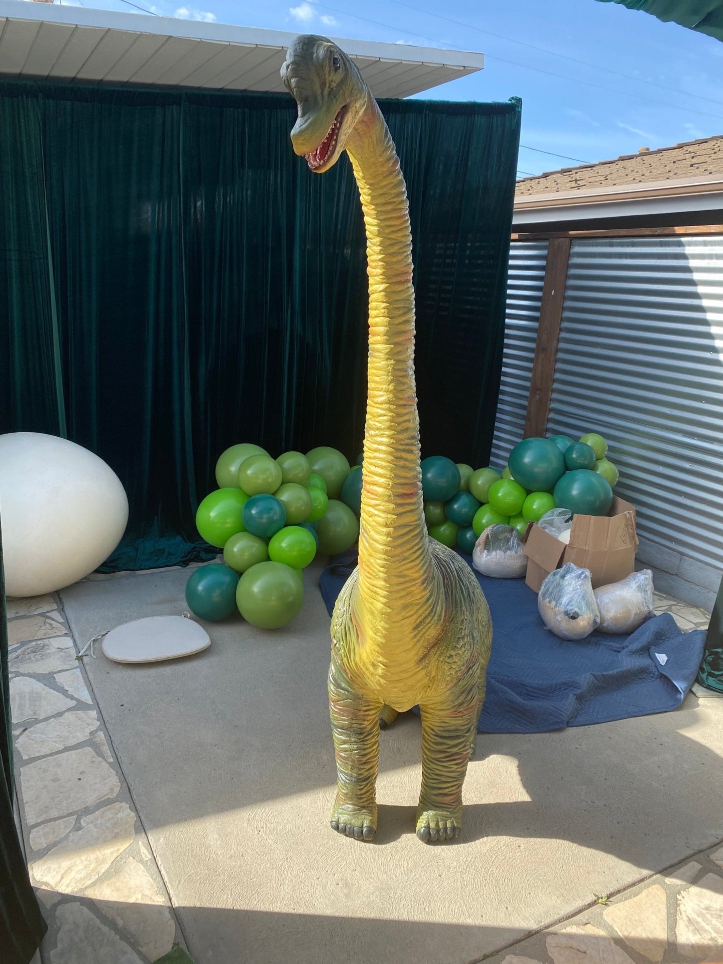 Brachiosaurus Dinosaur - Custom Prop Rentals