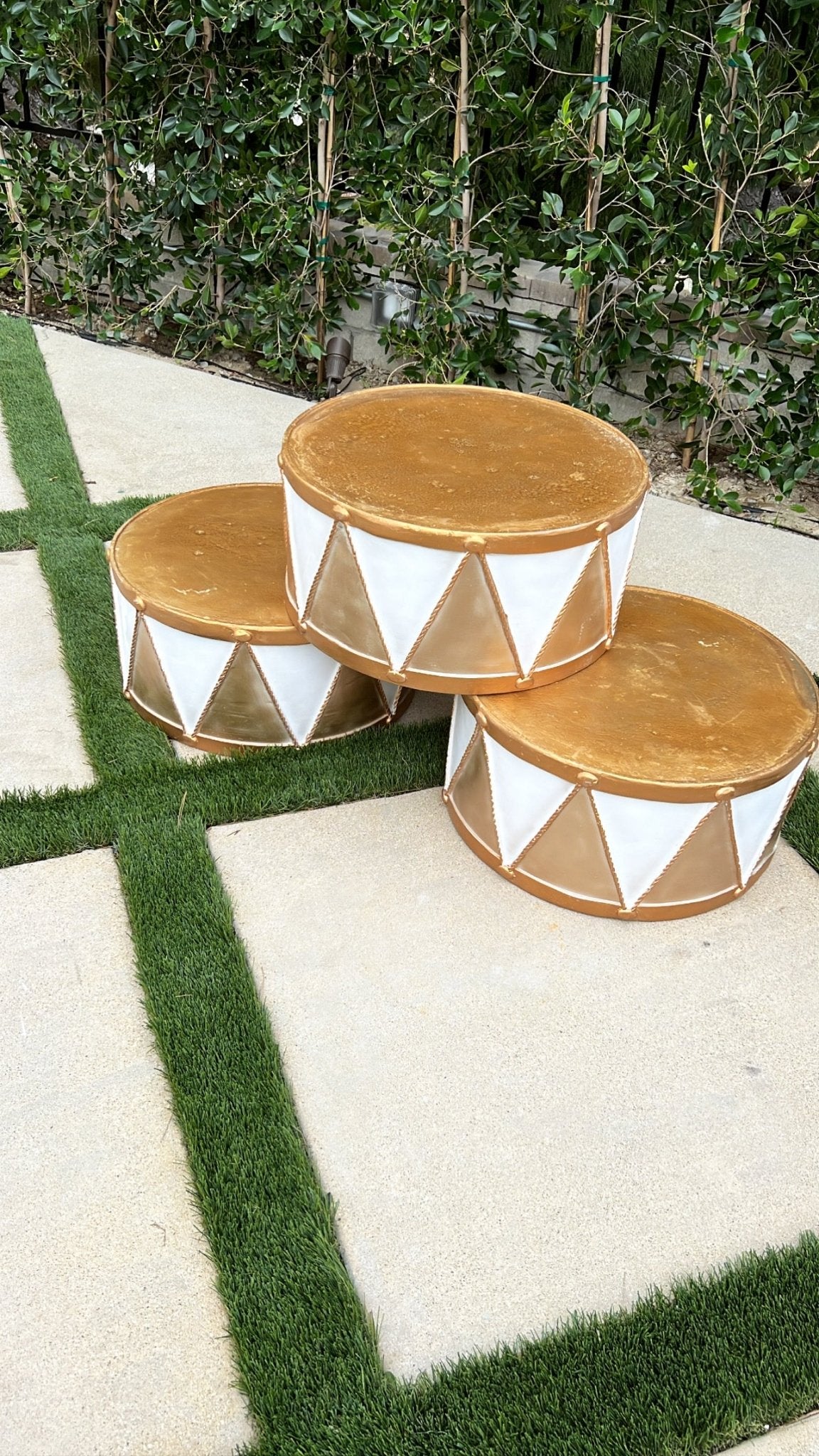 Drums White and Gold - Custom Prop Rentals