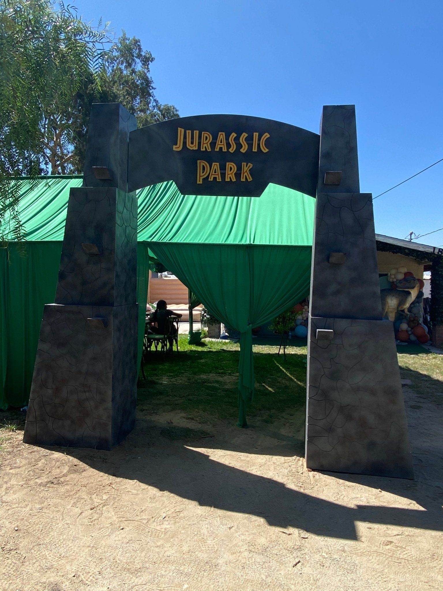Jurassic Park Gate - Custom Prop Rentals