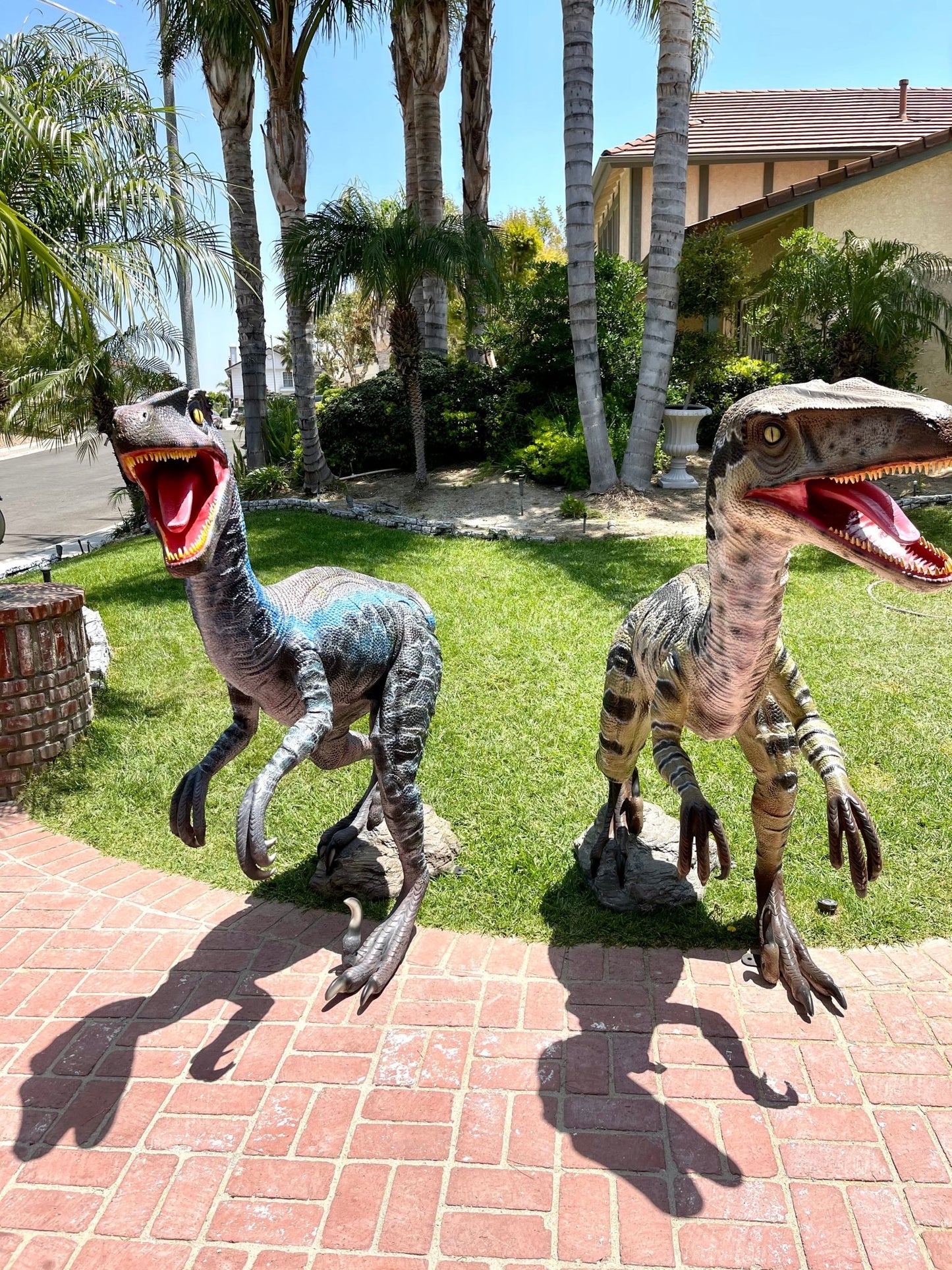 Velociraptor Delta Dinosaur - Custom Prop Rentals